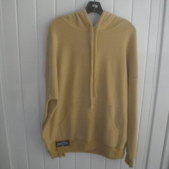 Bella & Canvas Old Gold Super Soft Hoodie with Kangaroo Pocket Size Large - Picture 3 of 4